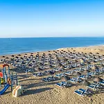 Ramada 4*