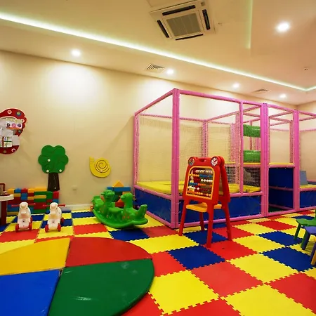 Готель Ramada