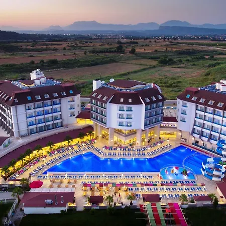 Hotel Ramada Side