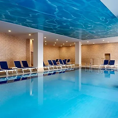 Otel Ramada 4*