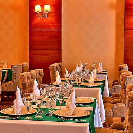 Ramada Hotel 4*
