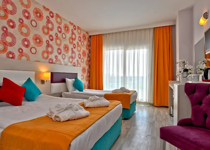 Ramada Готель Сіде