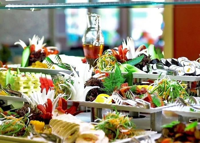 Ramada Готель 4*