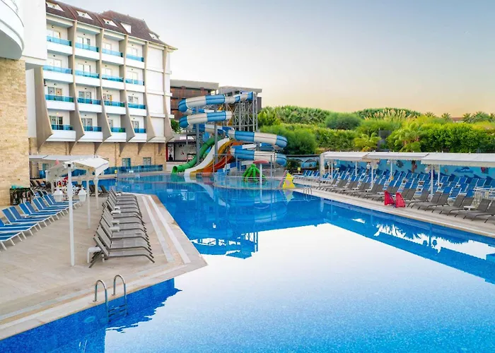 Ramada Готель 4*