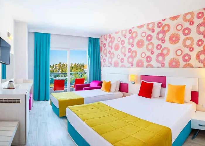 Готель Ramada Сіде