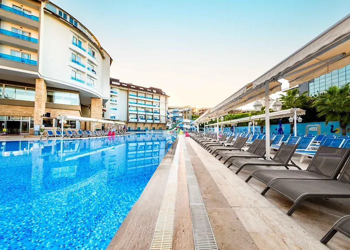 Готель Ramada 4*