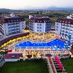 Ramada 4* シダ