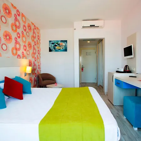 Ramada Hotel Side