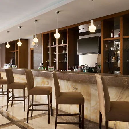 Hotel Ramada 4*