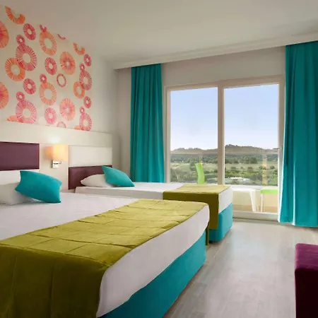Ξενοδοχείο Ramada 4*