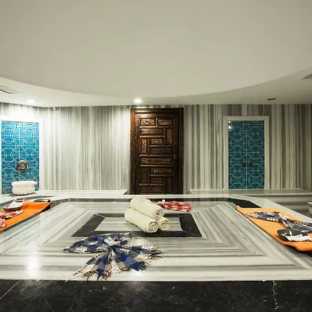 Ramada Szálloda Side