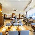 Ramada 4* Side